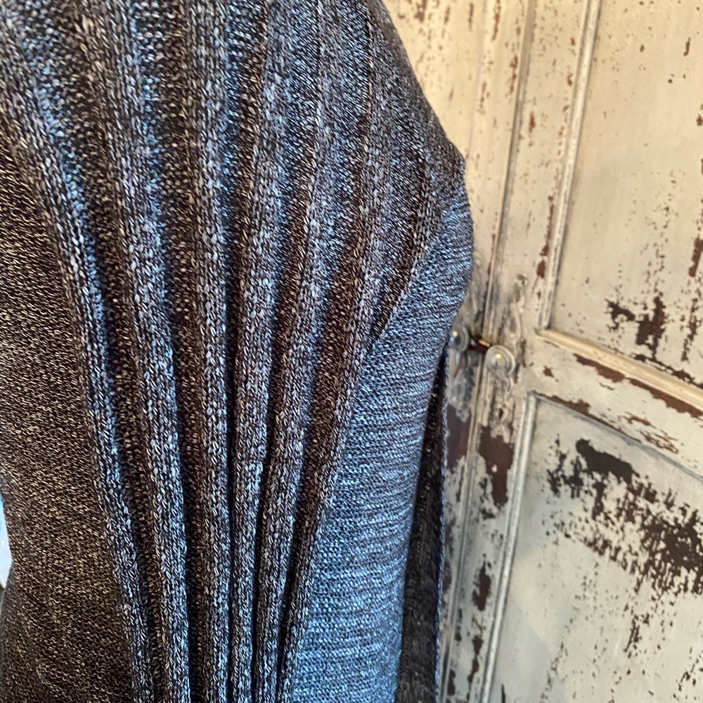 Long Sweater - Picture 6 of 8